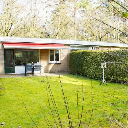 Knusse 5 Persoons Bungalow Hartje Veluwe Otterlo Bagian luar foto