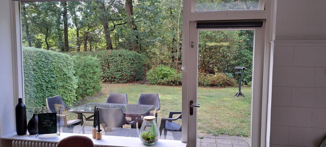 Knusse 5 Persoons Bungalow Hartje Veluwe Otterlo Bagian luar foto