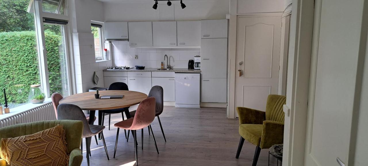Knusse 5 Persoons Bungalow Hartje Veluwe Otterlo Bagian luar foto