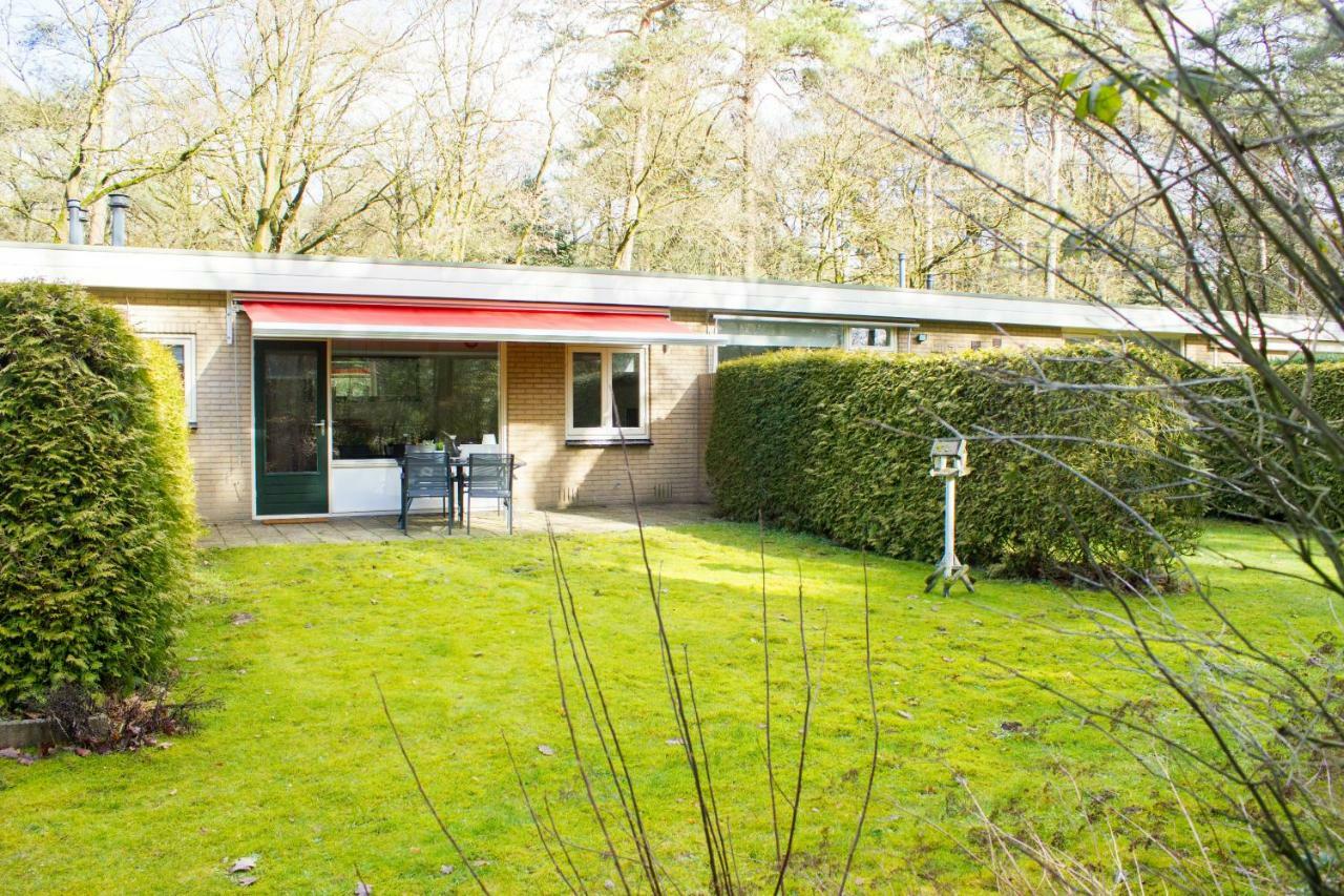 Knusse 5 Persoons Bungalow Hartje Veluwe Otterlo Bagian luar foto